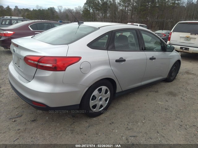 Photo 3 VIN: 1FADP3E23GL393242 - FORD FOCUS 