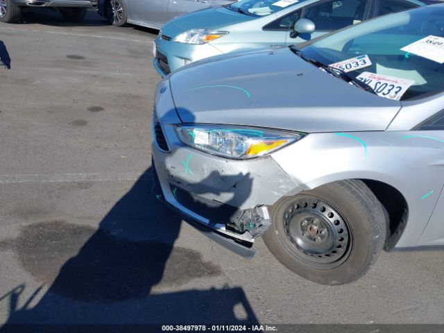 Photo 5 VIN: 1FADP3E23HL230480 - FORD FOCUS 