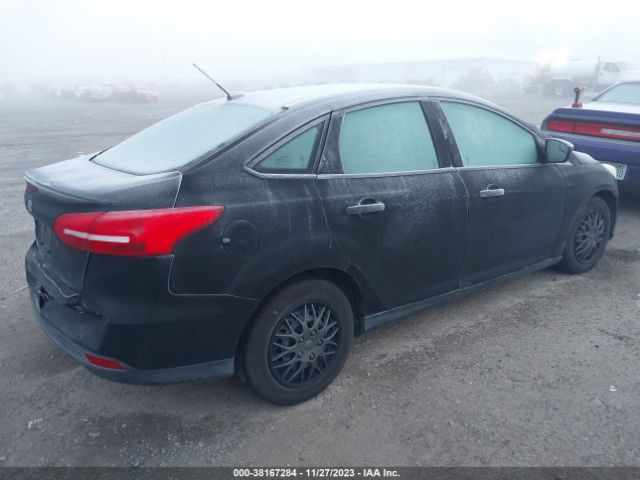 Photo 3 VIN: 1FADP3E23HL256769 - FORD FOCUS 