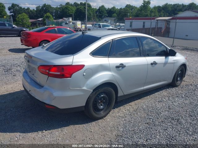 Photo 3 VIN: 1FADP3E23JL275246 - FORD FOCUS 