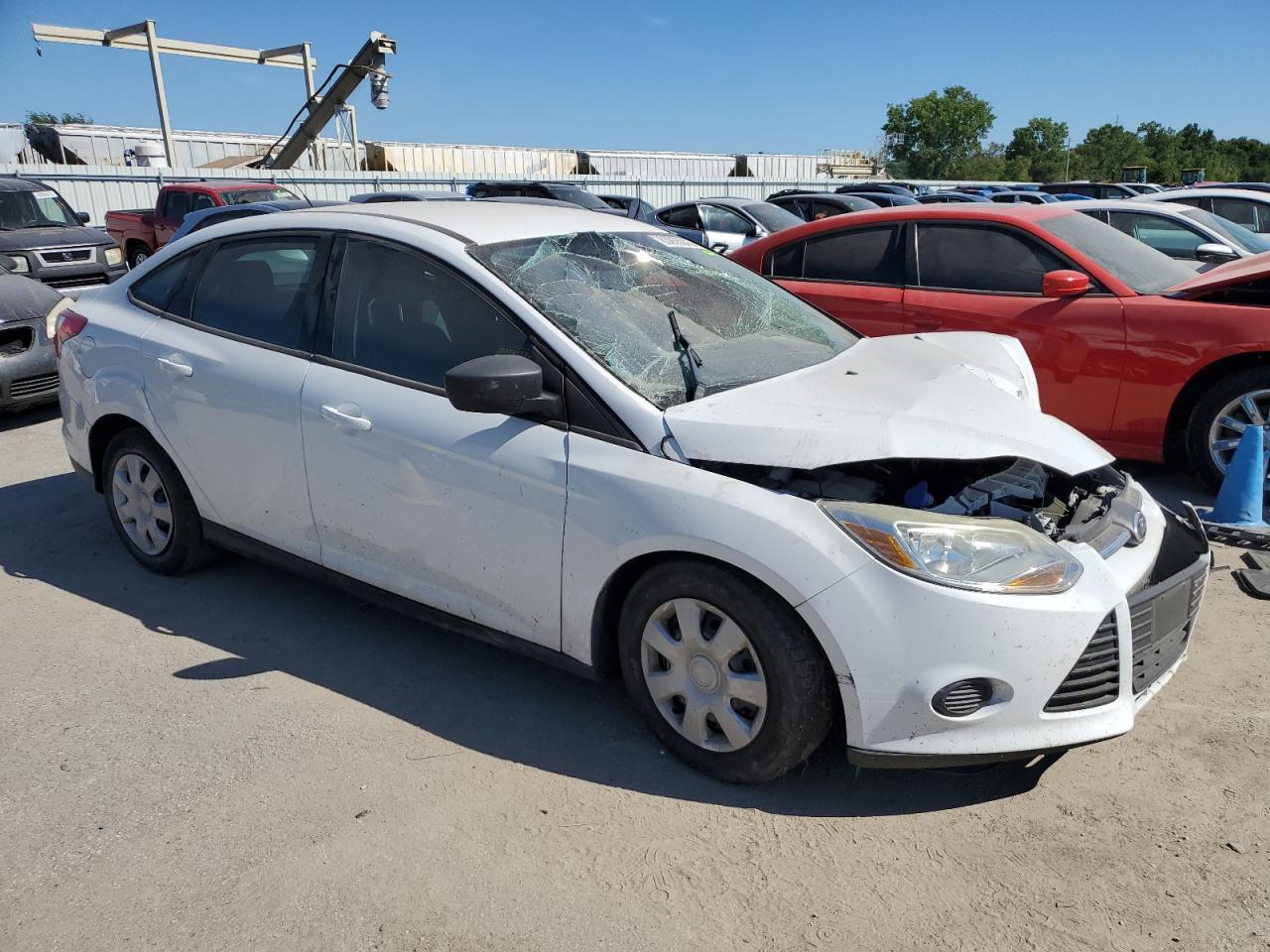 Photo 3 VIN: 1FADP3E24DL151636 - FORD FOCUS 