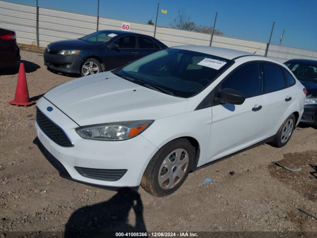 Photo 1 VIN: 1FADP3E24GL255824 - FORD FOCUS 