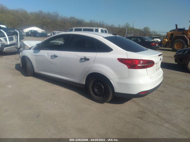 Photo 2 VIN: 1FADP3E24GL311048 - FORD FOCUS 