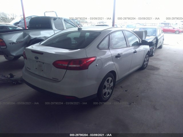 Photo 3 VIN: 1FADP3E24GL379138 - FORD FOCUS 