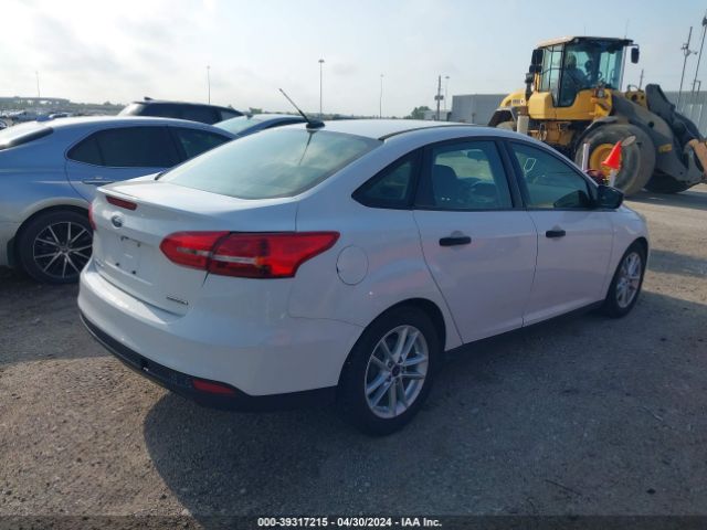 Photo 3 VIN: 1FADP3E24GL404720 - FORD FOCUS 