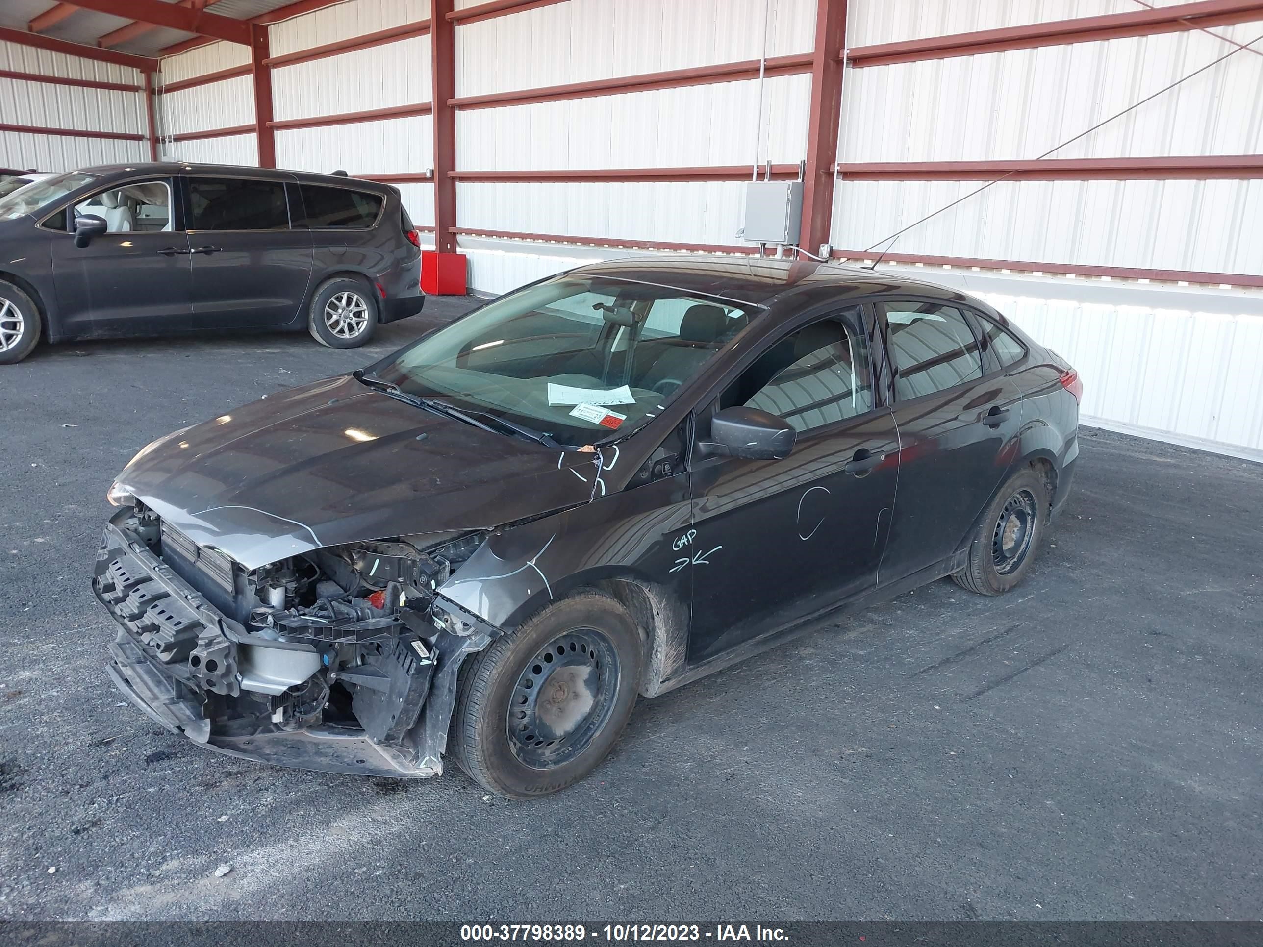 Photo 1 VIN: 1FADP3E24HL212814 - FORD FOCUS 