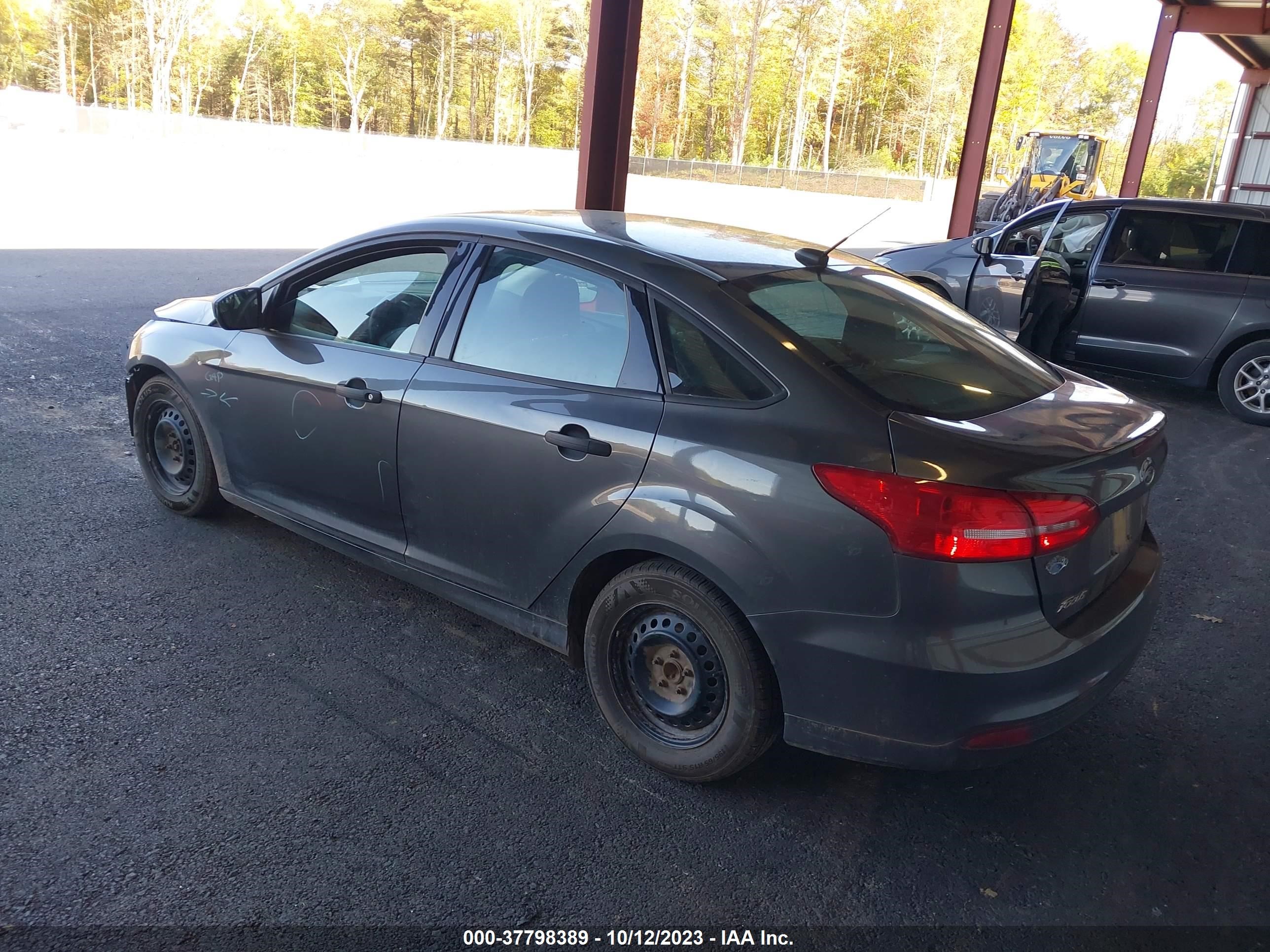 Photo 2 VIN: 1FADP3E24HL212814 - FORD FOCUS 