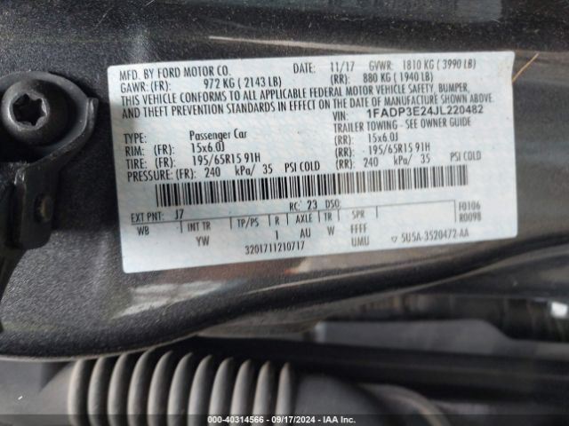 Photo 8 VIN: 1FADP3E24JL220482 - FORD FOCUS 