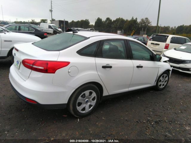 Photo 3 VIN: 1FADP3E24JL297451 - FORD FOCUS 