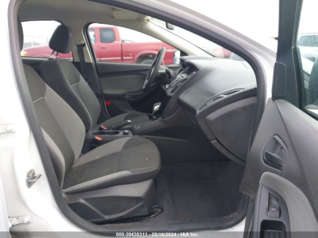 Photo 4 VIN: 1FADP3E25DL178117 - FORD FOCUS 