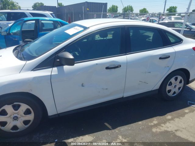 Photo 5 VIN: 1FADP3E25DL178117 - FORD FOCUS 