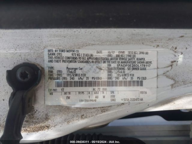 Photo 8 VIN: 1FADP3E25DL178117 - FORD FOCUS 