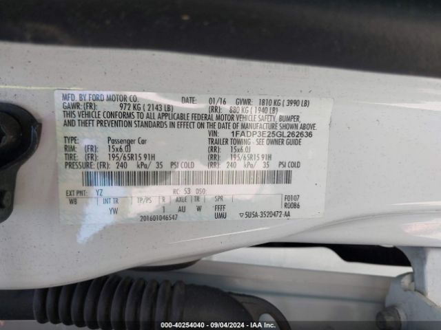 Photo 8 VIN: 1FADP3E25GL262636 - FORD FOCUS 