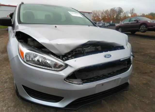 Photo 5 VIN: 1FADP3E25HL321928 - FORD FOCUS 