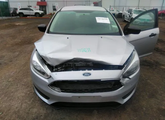 Photo 9 VIN: 1FADP3E25HL321928 - FORD FOCUS 