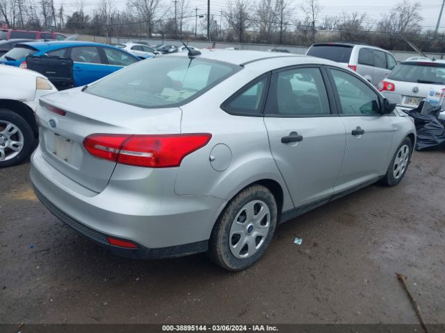 Photo 3 VIN: 1FADP3E25JL203173 - FORD FOCUS 