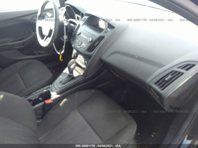 Photo 4 VIN: 1FADP3E25JL208986 - FORD FOCUS 