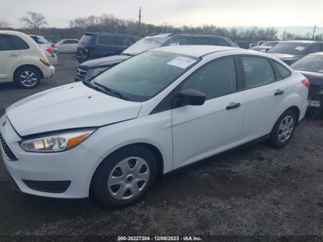 Photo 1 VIN: 1FADP3E25JL266385 - FORD FOCUS 