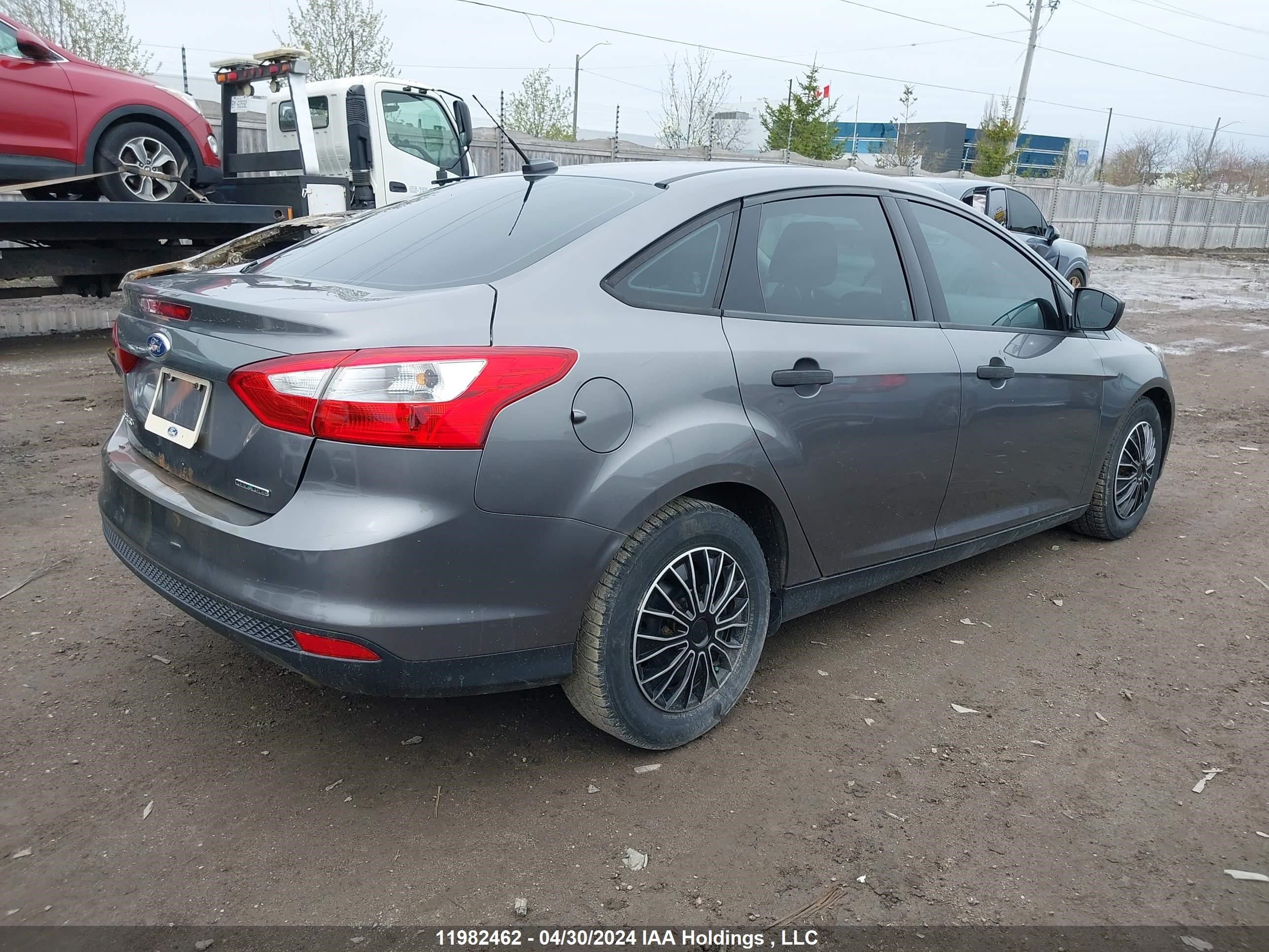 Photo 3 VIN: 1FADP3E26DL365219 - FORD FOCUS 