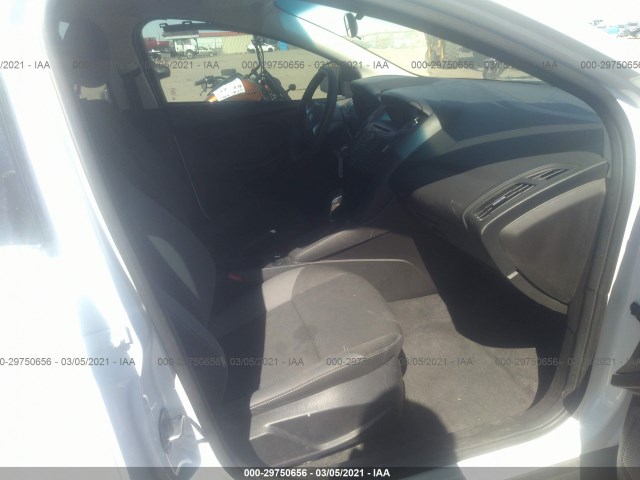 Photo 4 VIN: 1FADP3E26EL210722 - FORD FOCUS 