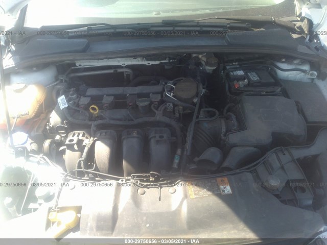 Photo 9 VIN: 1FADP3E26EL210722 - FORD FOCUS 