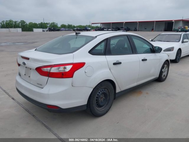 Photo 3 VIN: 1FADP3E26EL390011 - FORD FOCUS 