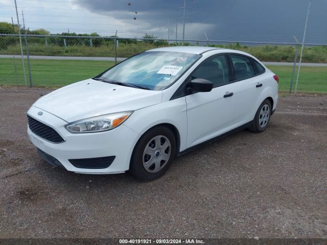 Photo 1 VIN: 1FADP3E26GL245053 - FORD FOCUS 