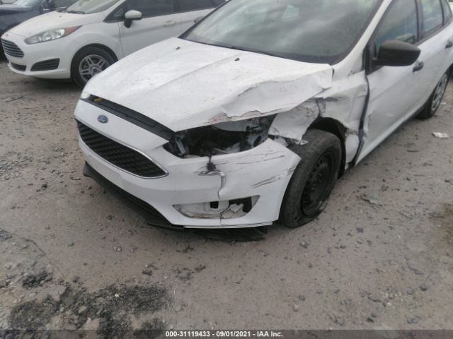 Photo 5 VIN: 1FADP3E26GL376483 - FORD FOCUS 