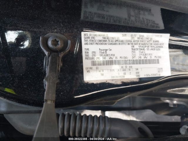 Photo 8 VIN: 1FADP3E26HL229856 - FORD FOCUS 