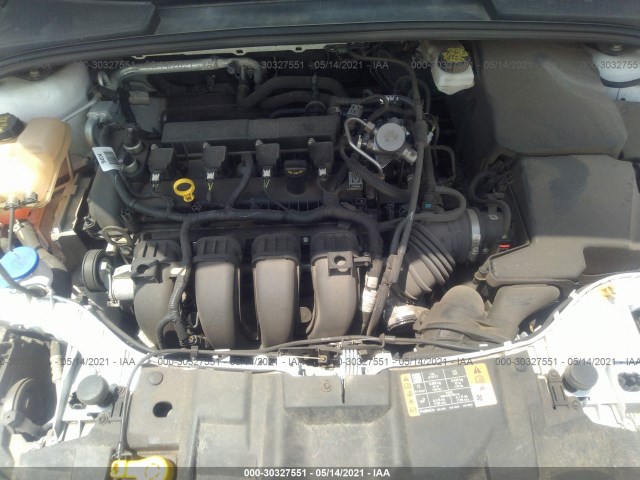 Photo 9 VIN: 1FADP3E26JL210701 - FORD FOCUS 