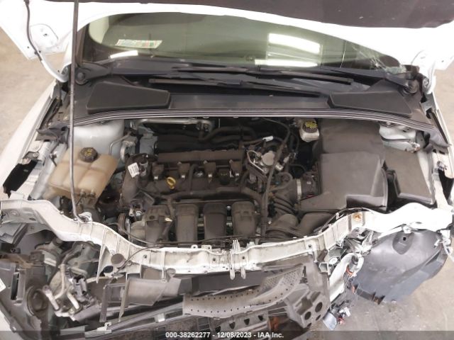 Photo 9 VIN: 1FADP3E26JL276729 - FORD FOCUS 