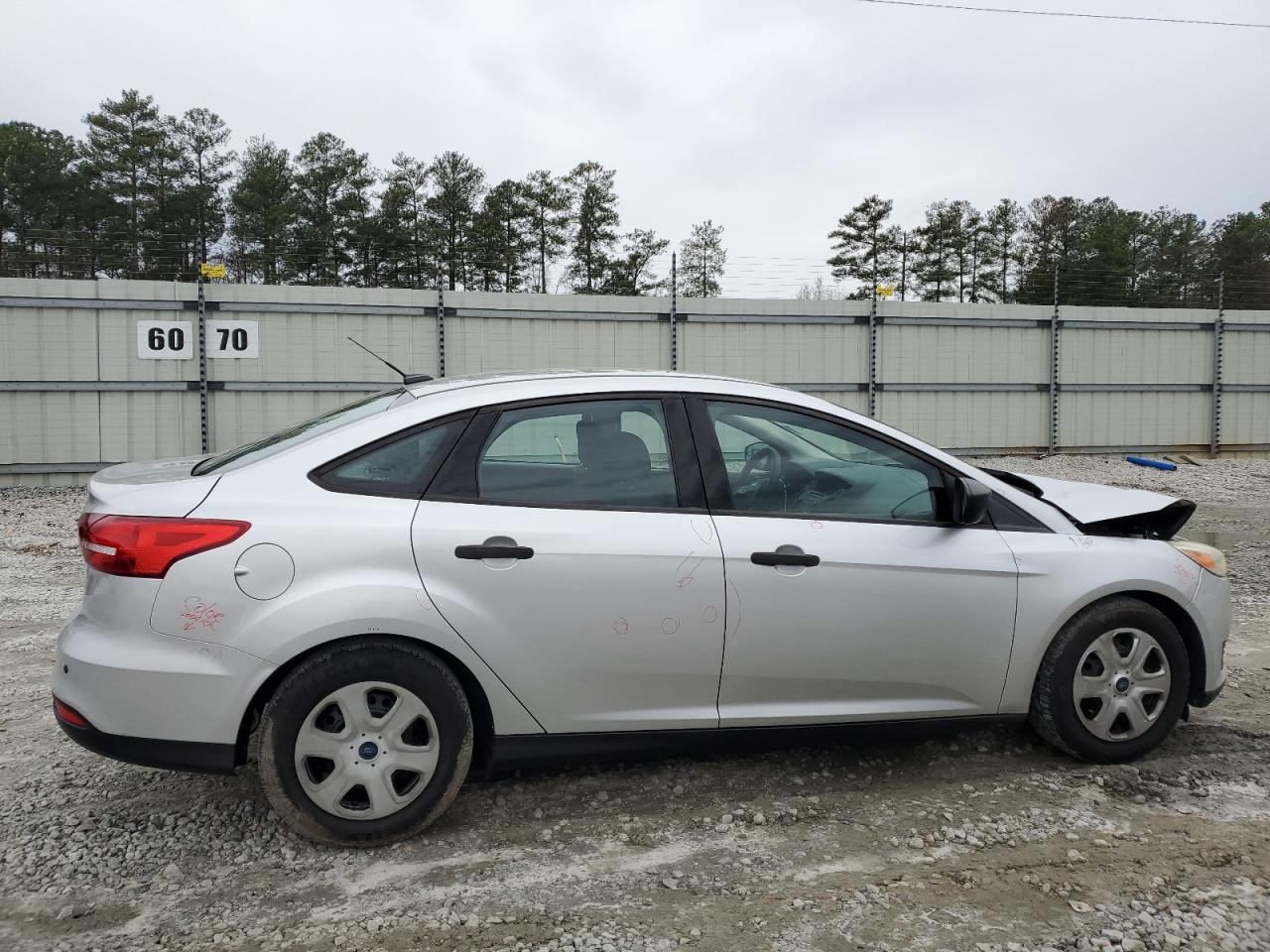 Photo 2 VIN: 1FADP3E27HL279231 - FORD FOCUS 