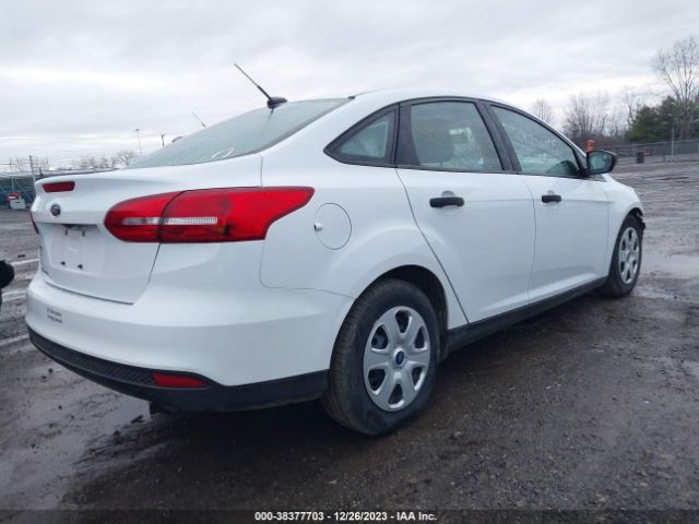 Photo 3 VIN: 1FADP3E27HL298913 - FORD FOCUS 