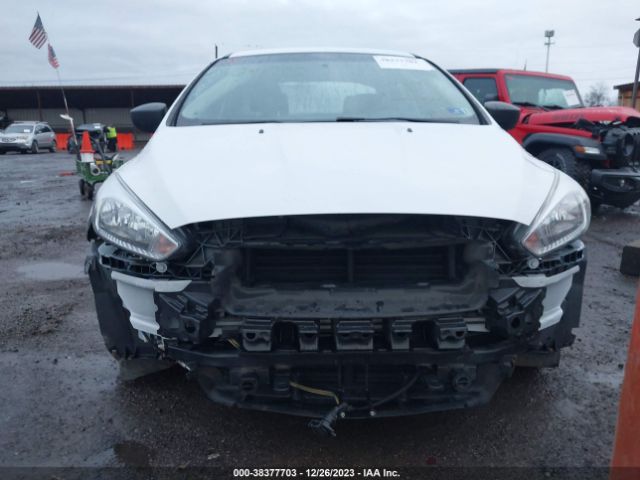 Photo 5 VIN: 1FADP3E27HL298913 - FORD FOCUS 