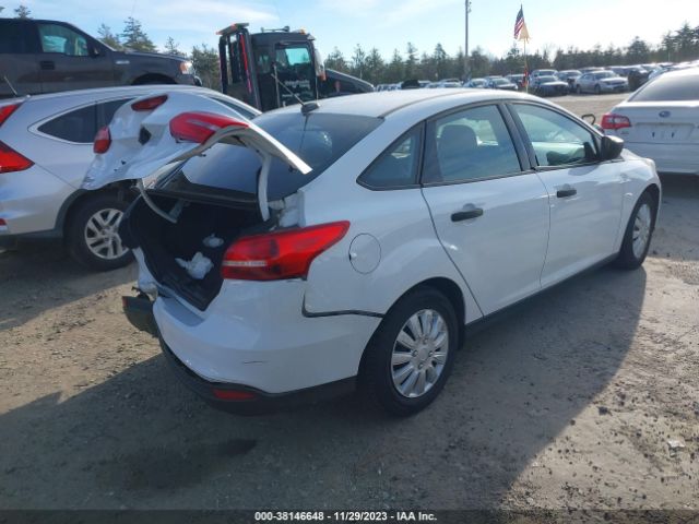 Photo 3 VIN: 1FADP3E27HL313135 - FORD FOCUS 