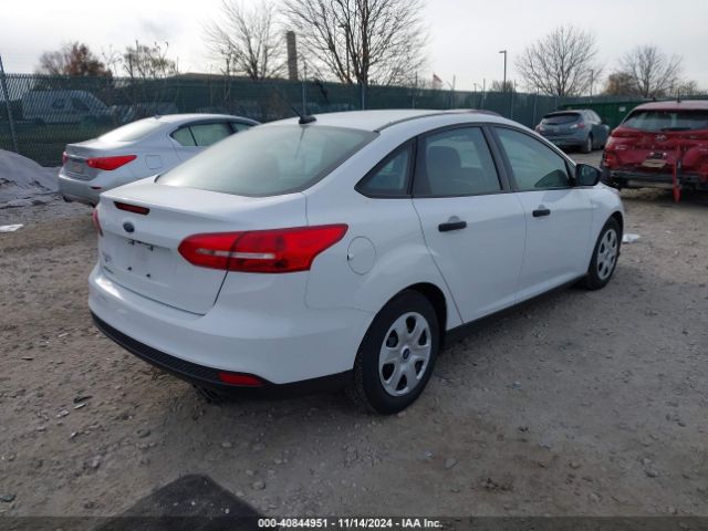 Photo 3 VIN: 1FADP3E27JL298657 - FORD FOCUS 