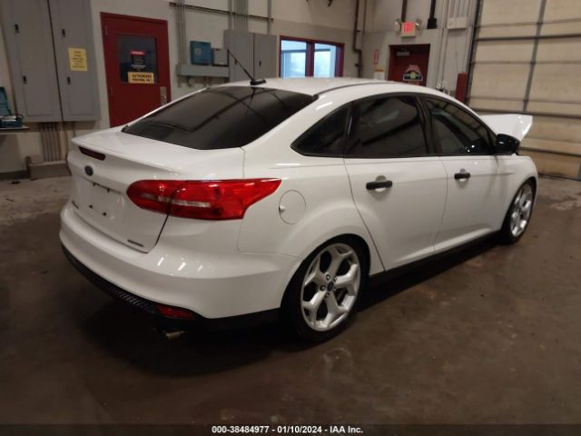 Photo 3 VIN: 1FADP3E28GL250433 - FORD FOCUS 