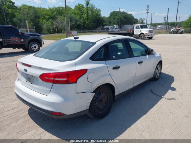 Photo 3 VIN: 1FADP3E28GL277518 - FORD FOCUS 