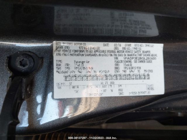 Photo 8 VIN: 1FADP3E28GL293850 - FORD FOCUS 