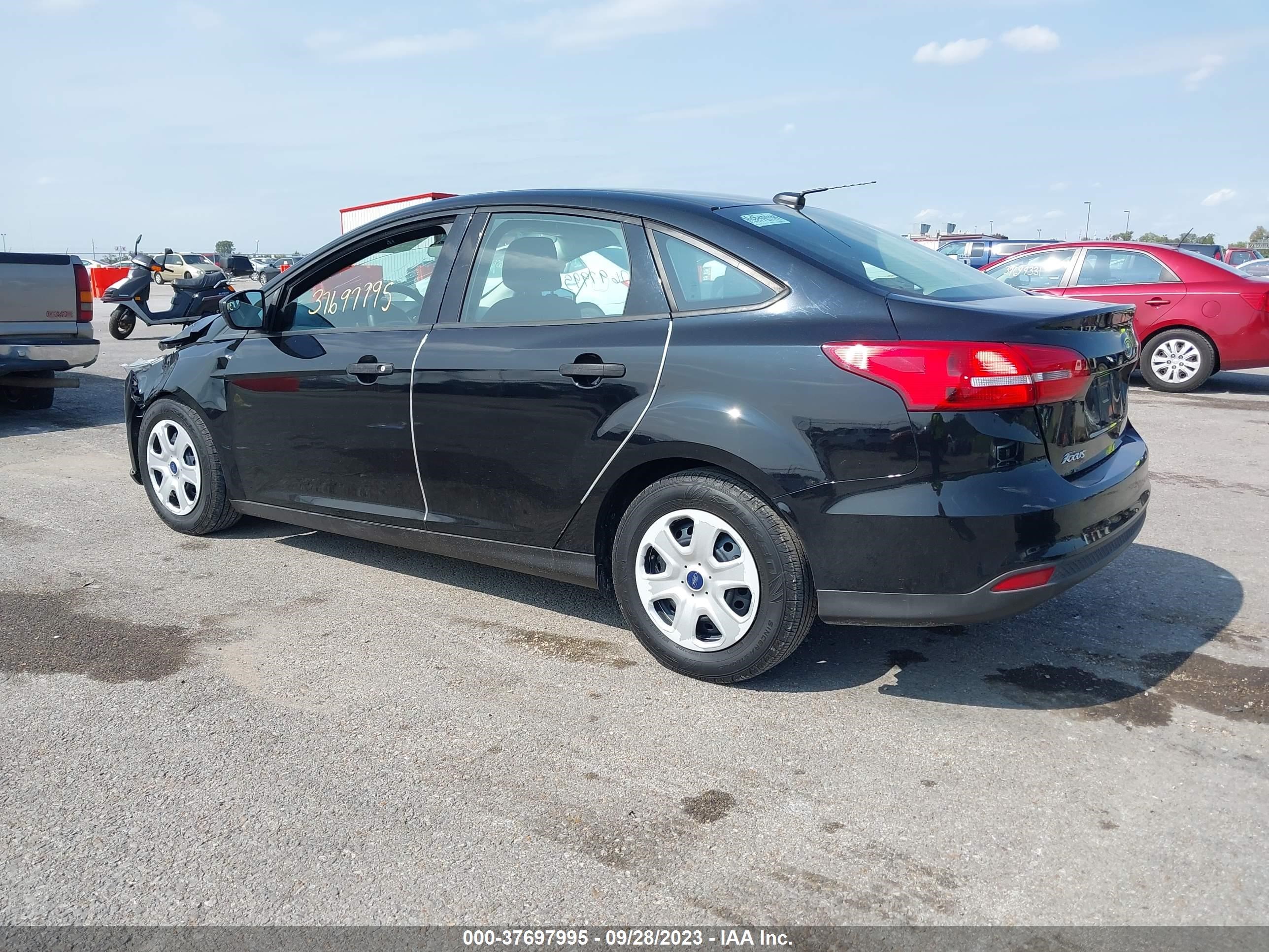 Photo 2 VIN: 1FADP3E28HL284230 - FORD FOCUS 