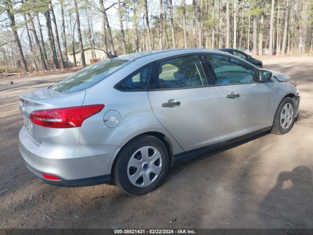 Photo 3 VIN: 1FADP3E28HL312527 - FORD FOCUS 