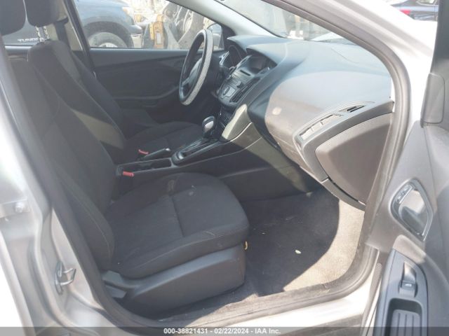 Photo 4 VIN: 1FADP3E28HL312527 - FORD FOCUS 