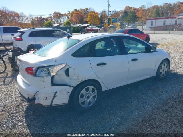 Photo 3 VIN: 1FADP3E28HL347035 - FORD FOCUS 