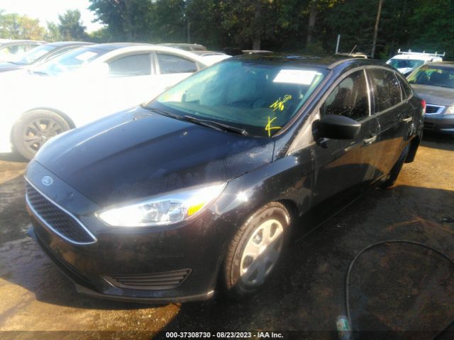 Photo 1 VIN: 1FADP3E28JL233848 - FORD FOCUS 