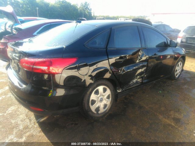 Photo 3 VIN: 1FADP3E28JL233848 - FORD FOCUS 