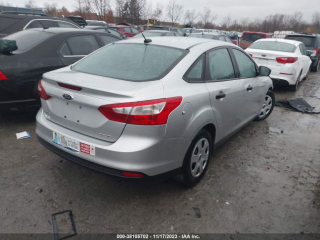 Photo 3 VIN: 1FADP3E29EL388530 - FORD FOCUS 