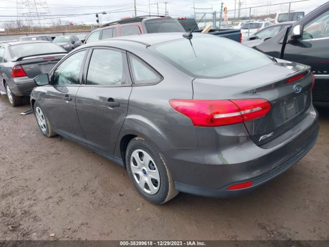 Photo 2 VIN: 1FADP3E29GL238680 - FORD FOCUS 