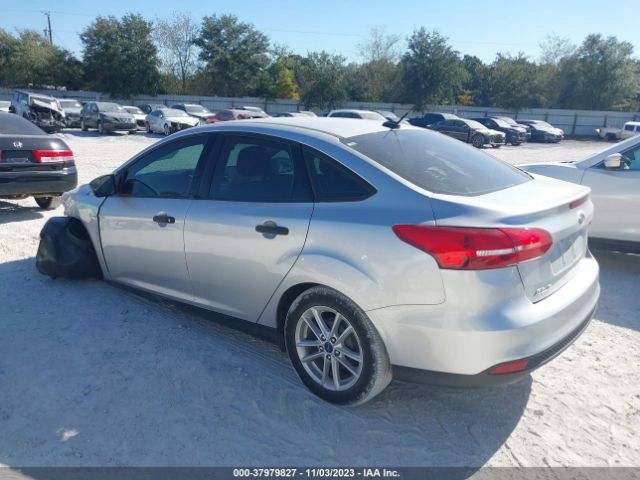 Photo 2 VIN: 1FADP3E29HL296189 - FORD FOCUS 