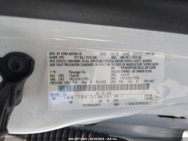 Photo 8 VIN: 1FADP3E29JL261206 - FORD FOCUS 