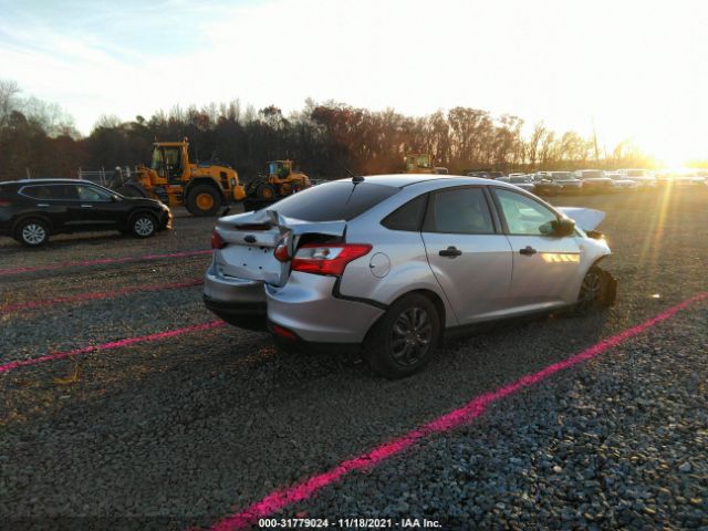 Photo 3 VIN: 1FADP3E2XDL207952 - FORD FOCUS 